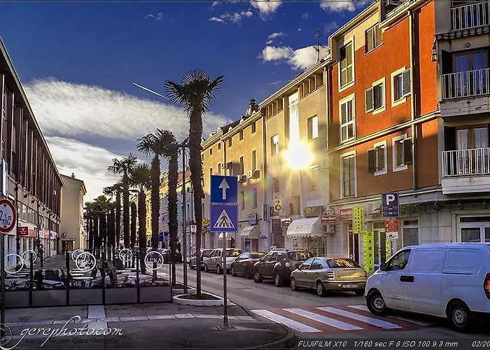 Sunset Colours Rozac Апартаменты *